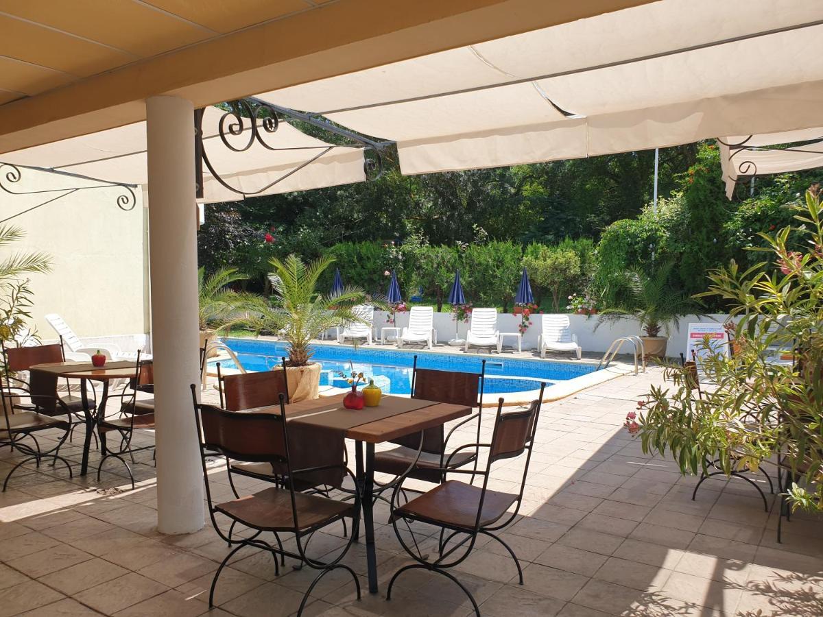 Hotel Feniks Lozenec Exteriér fotografie