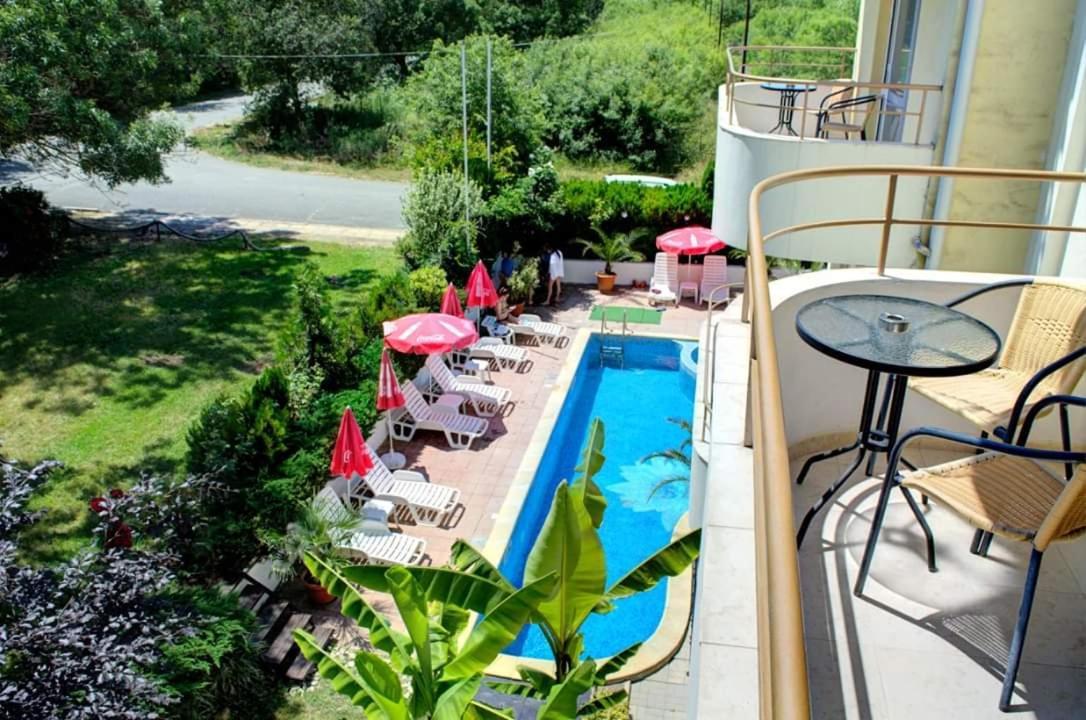 Hotel Feniks Lozenec Exteriér fotografie